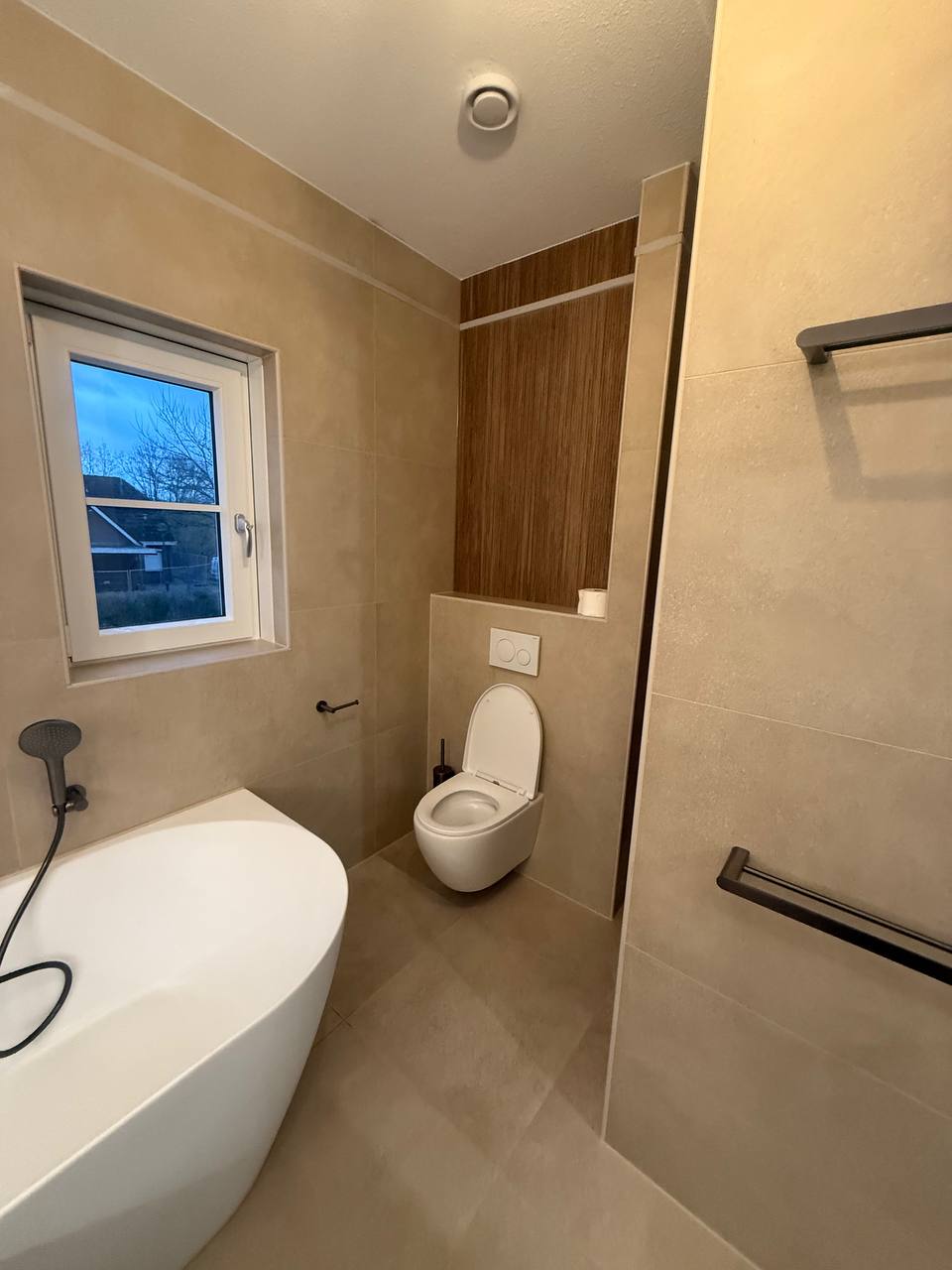 photo_1_2025-03-10_02-38-21