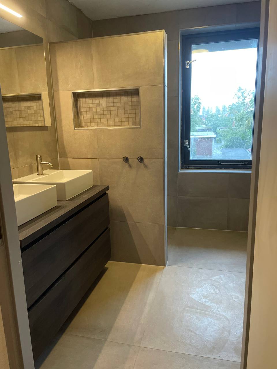 photo_36_2025-03-10_02-38-21